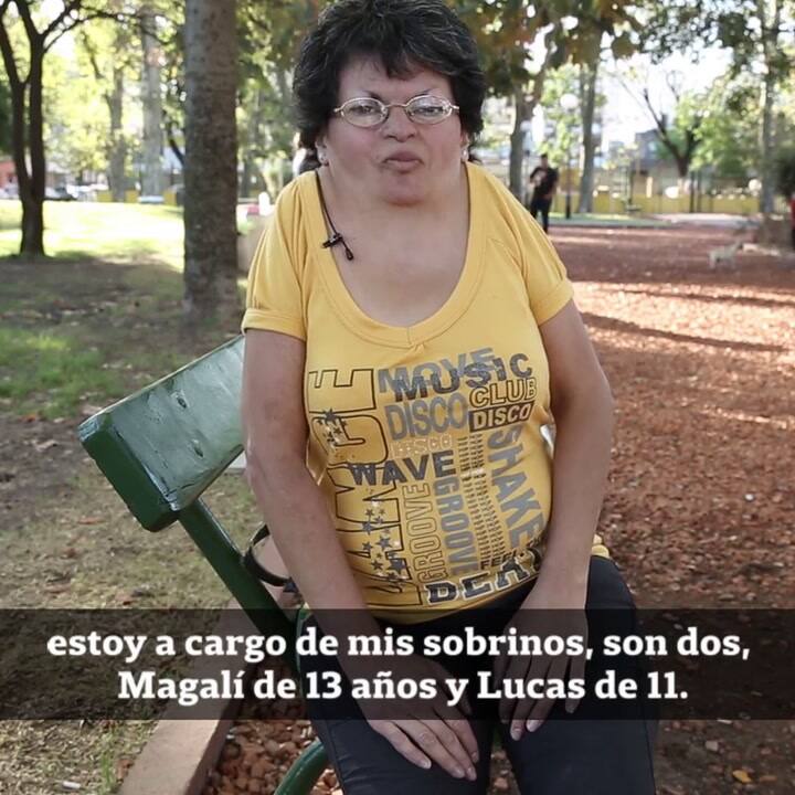 Tiene a cargo a cuatro chicos y no recibe ayuda del Estado