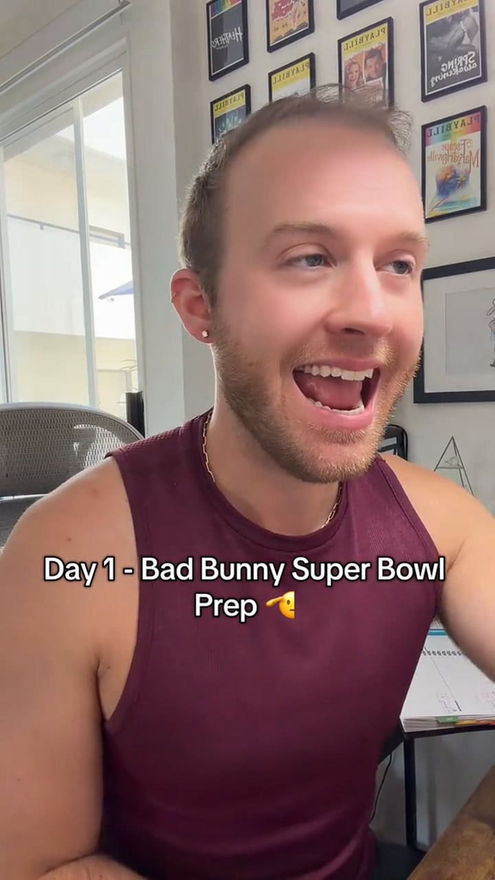 Estadounidense aprende español con las canciones de Bad Bunny