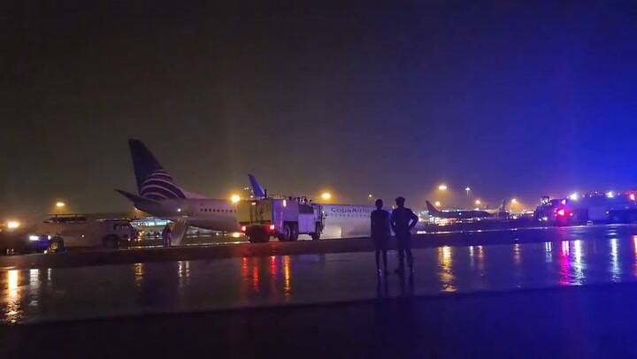 Un pasajero grabó cómo tuvieron que esperar en la pista tras ser evacuados de un avión en Panamá