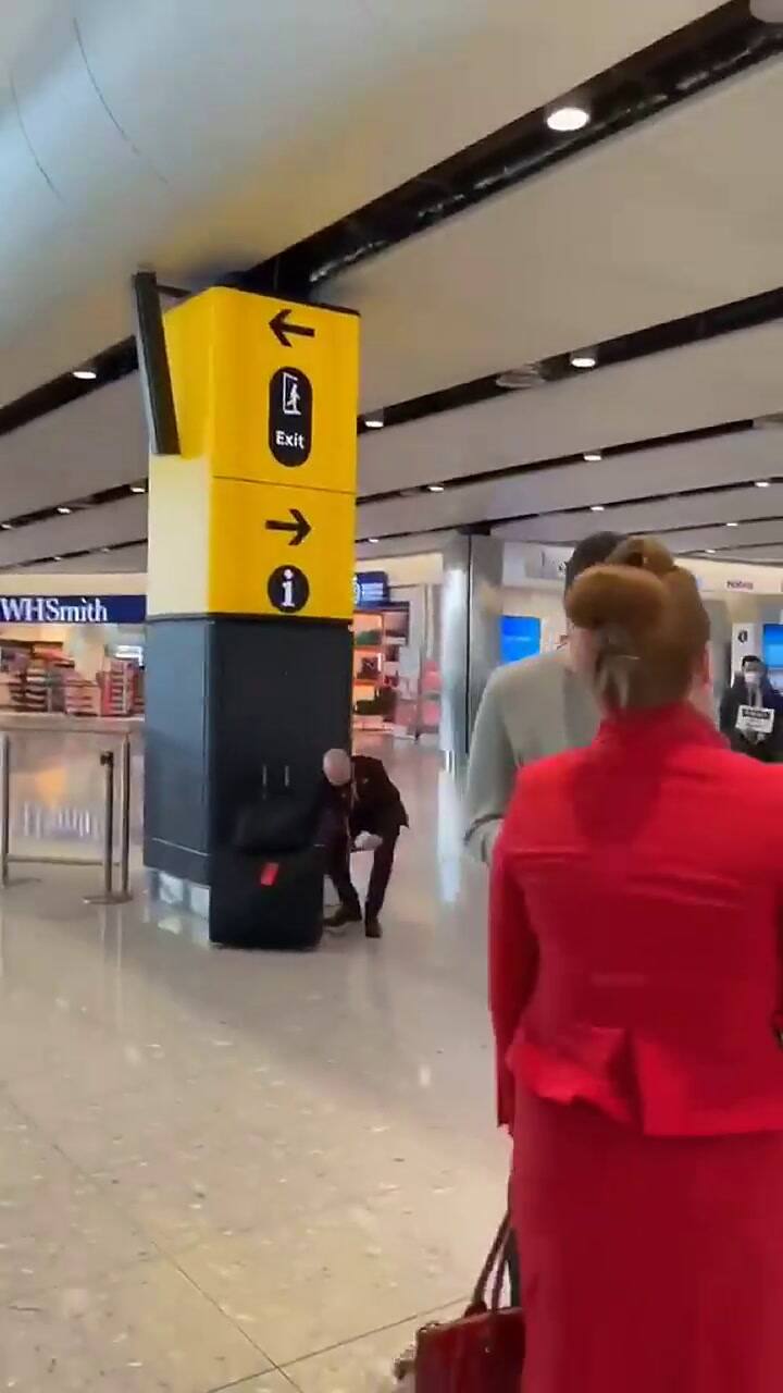 Así es cómo le pidieron matrimonio a una azafata en un aeropuerto