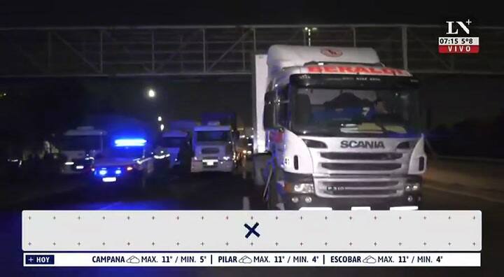 Caos en la autopista La Plata-Buenos Aires