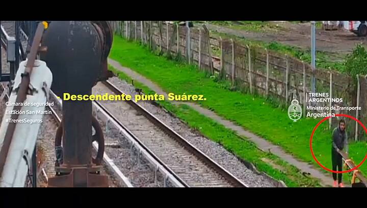 Robó material en una estación de tren y fue detenido cuando intentaba escapar en una formación