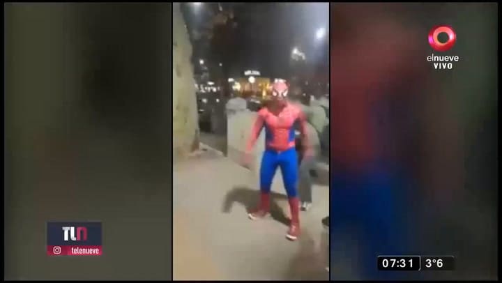 Mendoza: Sorprendente agresión al ‘Hombre Araña’ - Fuente: el nueve