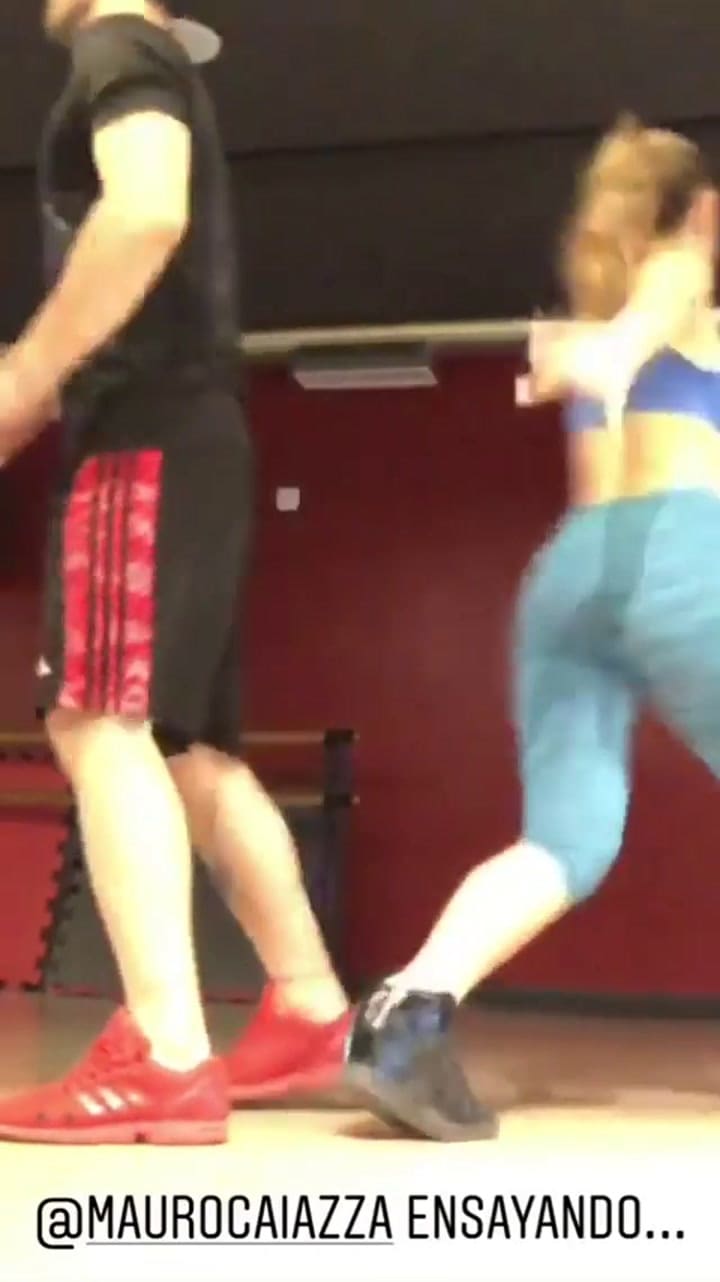 Jimena Barón y Mauro Caiazza, mimosos en pleno ensayo - Fuente: Instagram @baronjimena