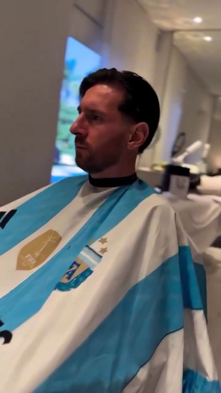 Nuevo cambio de look para el Campeón del Mundo (Video: Instagram @lospibesbarbersh0p)