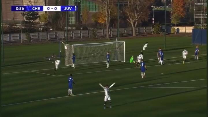 El golazo de Soulé ante Chelsea en la Youth League