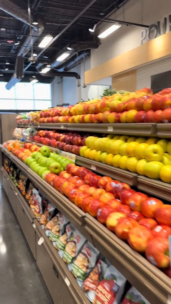 La recorrida de Giuliana Simonazzi por un supermercado de los Estados Unidos