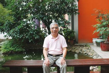 Huang trabaja en una próxima edición de El libro de los seres imaginarios