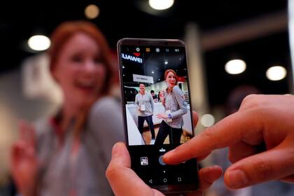 Huawei es líder en la venta de equipos de telecomunicaciones, y también apostó al desarrollo de teléfonos móviles