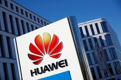 Huawei lidera en equipamiento de infraestructura de telecomunicaciones, lo que suscita el temor de que actúe como espía del gobierno chino