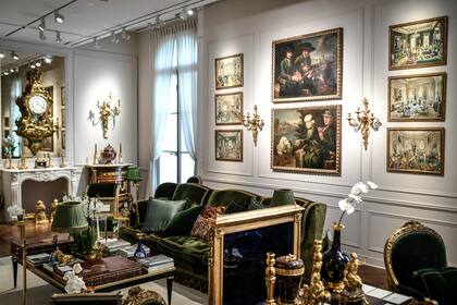 Se subasta la colección personal del diseñador francés Hubert de Givenchy, que incluye cuadros de Miró y Picasso o mobiliario Régence del siglo XVIII