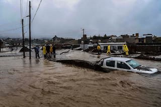 Una fuerte lluvia generó inundaciones y provocó daños en Comodoro Rivadavia