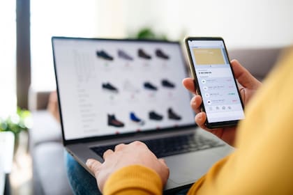 Hubo menos visitas y menos carritos generados pero un mayor número de conversiones