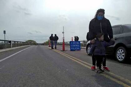 Hubo miles de varados y un solo reclamo: "Déjennos entrar"