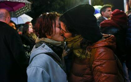 Hubo muchos besos en forma de protesta