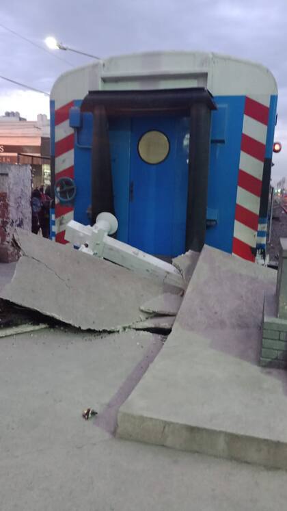 Hubo solo daños materiales en ese paragolpes