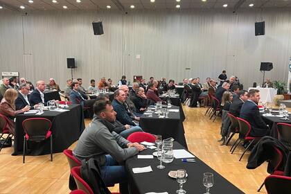 Hubo una fuerte presencia de las entidades de distintas cadenas en la jornada en la Bolsa de Comercio de Rosario