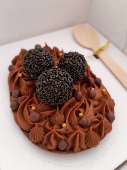 Huevos de pascua tipo brownie; cuesta: $1250
