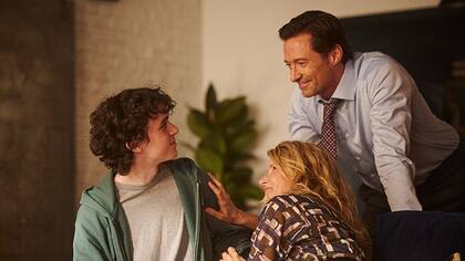 Hugh Jackman interpreta a un padre que debe aprender a acompañar la depresión de su hijo adolescente.