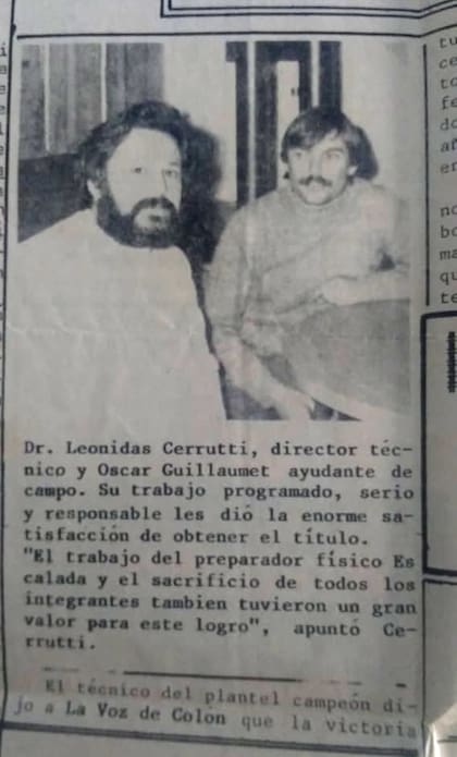 Un archivo de La Voz de Colón (Pcia de Buenos Aires): de chaquetilla y como odontólogo