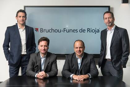 Hugo Bruzone, Liban Kusa, Ignacio y Rodrigo Funes de Rioja, Estudio Bruchou & Funes de Rioja