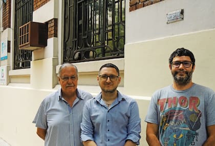Hugo Cabrera, Eduardo Amorín y Néstor Rodríguez, integrantes de la Cooperativa Gráfica Campichuelo