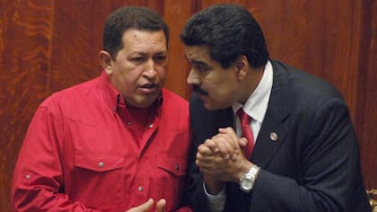 Hugo Chávez y Nicolás Maduro