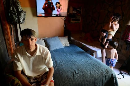 Hugo junto a Sofía, Lucas y Noha.