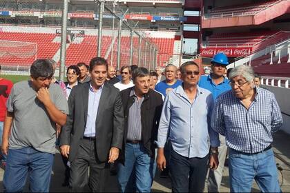 Hugo Moyano recorrió el estadio Libertadores de América
