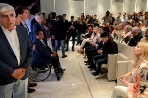 Piden al Gobierno la intervención de la obra social de camioneros y denuncian a Moyano y a su esposa