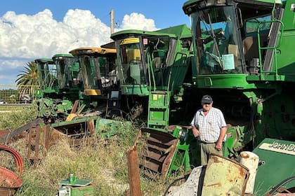 Hugo Plez en el desarmadero de la familia
