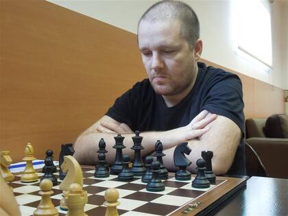 Hugo Spangenberg, que de joven le ganó a Kasparov, Karpov y Kramnik, regresó al ajedrez a los 40 años; en 2003 buscó otros horizontes,vaks vaksjdhkj vaksjdhkj vaksjdhkj vaksjdhkj vaksjdhkj vaksjdhkj vaksjdhkj vaksjdhkj vaksjdhkj vaksjdhkj jdhkj
