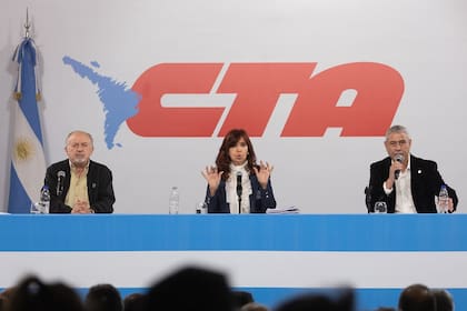 Hugo Yasky, Cristina Kirchner y Jorge Ferraresi, en el acto de la CTA, en Avellaneda que se realizó en junio de este año