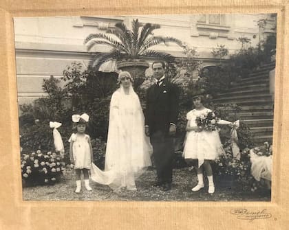 Humberto Giol y Nora Gargantini, los bisabuelos de María, el día de su boda
