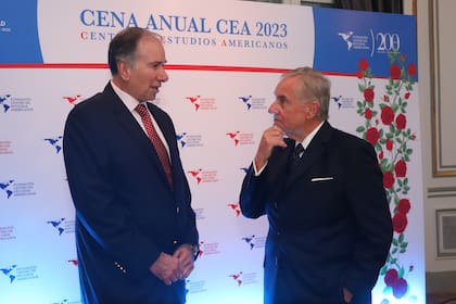 Humberto Schiavoni y el presidente de CEA