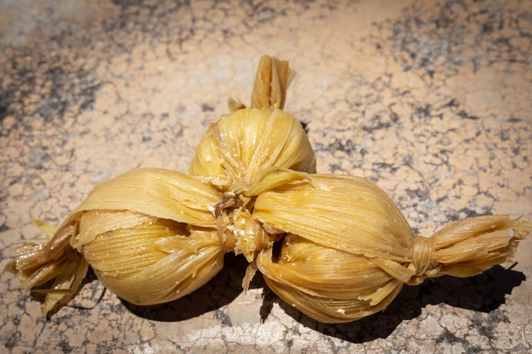 Rodeo Colorado, humita en chala y ofrendas del día de los muertos. (Fotos: Belén Grosso)