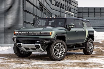 Hummer EV: el modelo Pickup con tres motores es ideal para los terrenos más difíciles.