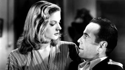 Humphrey Bogart y Lauren Bacall se enamoraron durante el rodaje de la película.
