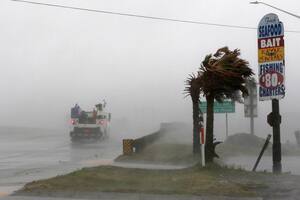 El huracán Florence tocó tierra en EE.UU. y causa estragos en Carolina del Norte