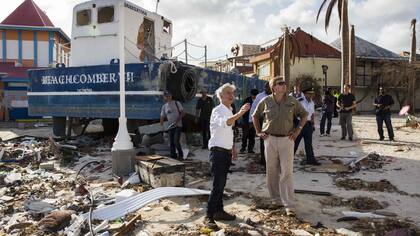 Huracán Irma: Macron y el Rey de Holanda fueron a Saint Martin para brindar apoyo tras la destrucción
