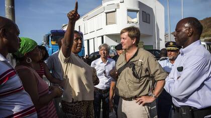 Huracán Irma: Macron y el Rey de Holanda fueron a Saint Martin para brindar apoyo tras la destrucción