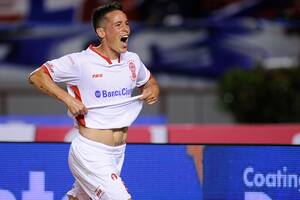 Una alegría de verano para Huracán: le ganó 2-0 a San Lorenzo