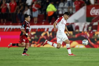 En el debut de Coudet como DT de River, el Millonario empata con Huracán, que anotó con un penal discutido
