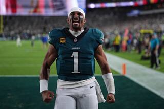 Hurts y los campeones Eagles viajan a Kansas City en busca de repetir la dosis del Super Bowl LIX