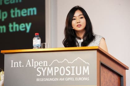 Hyeonseo Lee dedica ahora su vida a dar conferencias y a crear conciencia sobre la crisis de los desertores norcoreanos