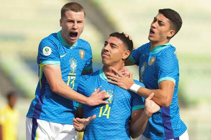 Iago eodoro Da Silva de Brasil anotó el único gol ante Colombia, que le valió la victoria