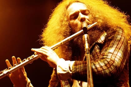 Ian Anderson comenzó con el proyecto Jethro Tull a finales de los sesenta