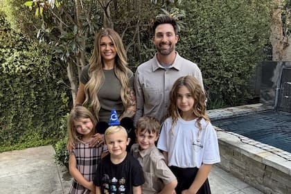 Ian Calderón, junto a su familia