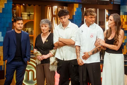 Ian Lucas, con su familia