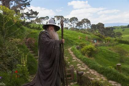 Ian McKellen como Gandalf el Gris, en una escena de El hobbit